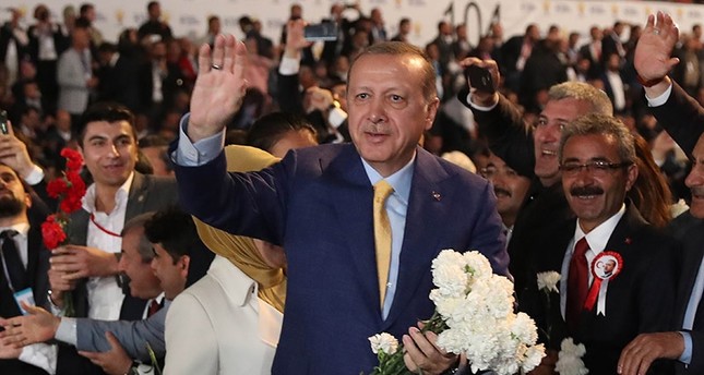 رسمياً.. أردوغان يعود لرئاسة حزب العدالة والتنمية