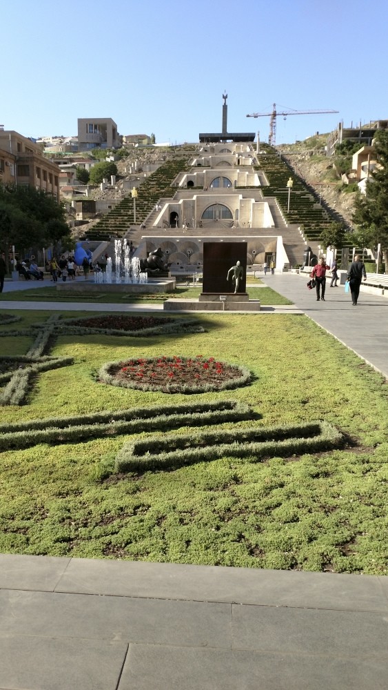 Cascade Complex houses many art exhibitions on each floor, cascading down from a hill to the city center. 