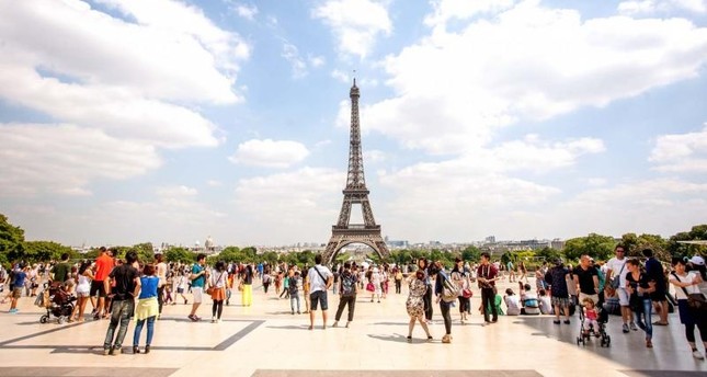 خسارة 40 مليار يورو لقطاع السياحة في فرنسا بفعل كورونا
