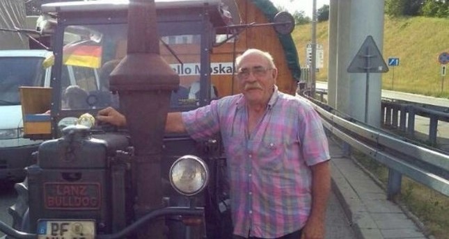 70-летний немецкий фанат едет на ЧМ-2018 на тракторе