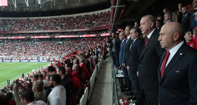 الرئيس أردوغان يهنئ المنتخب التركي بفوزه على أندورا