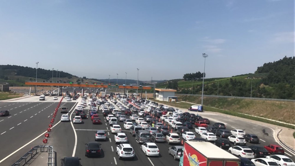 The usual bayram traffic nightmare was repeated across Turkey on Friday and Saturday