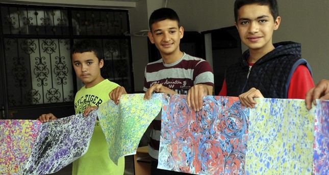 تركيا.. أطفال من 10 دول يصنعون أطول لوحة في العالم