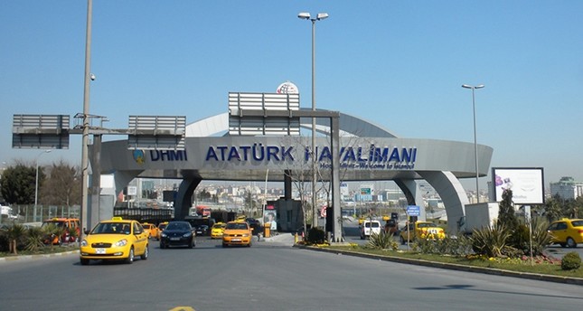 Polizei beschlagnahmt 9,5 Millionen Dollar am Flughafen in Istanbul