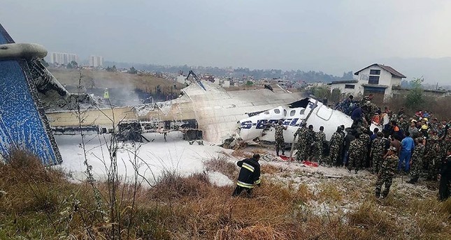 40 قتيلا على الأقل في تحطم طائرة ركاب بنغلادشية في النيبال
