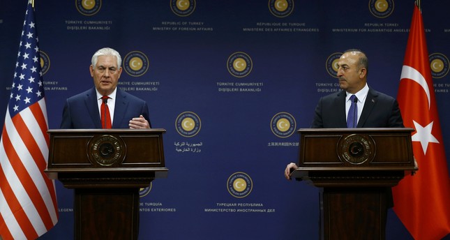 وزير الخارجية التركي يبحث مع نظيره الأمريكي الأزمة الخليجية