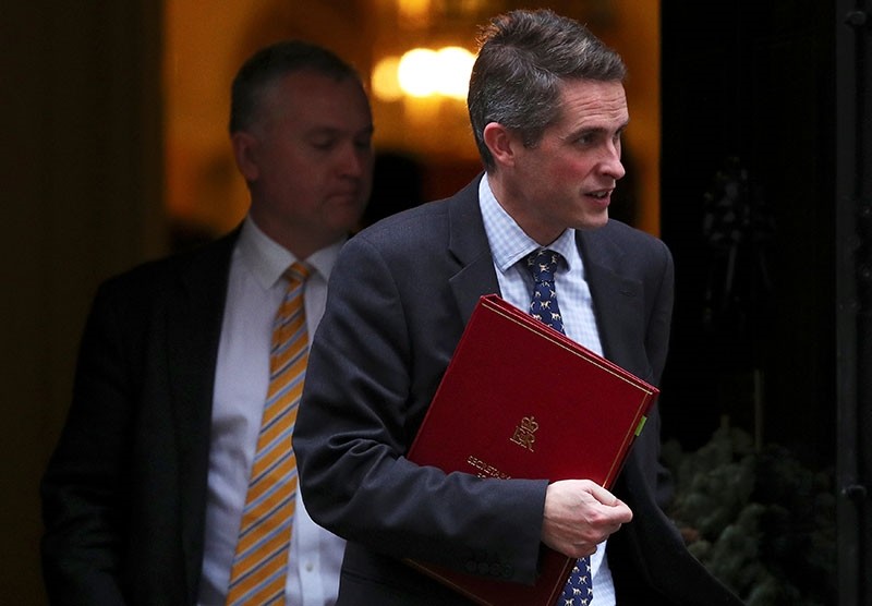 Britain's Secretary of State for Defence Gavin Williamson leaves 10 Downing Street, Prime Minister Theresa May's residence, in London, Dec. 5, 2017. (Reuters Photo)