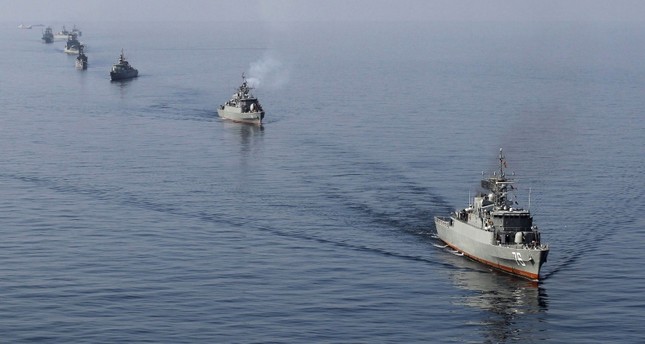 قطع بحرية إيرانية في مياه بحر عمان رويترز