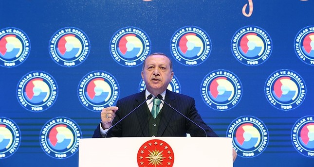 أردوغان يدعو اتحاد الغرف والبورصات التركية إلى تبني إنتاج السيارة المحلية