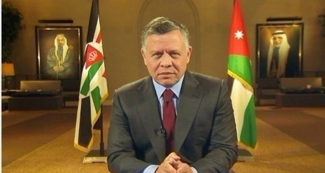 عاهل الأردن يدعو لوقف خطوات إسرائيلية تقوض السلام
