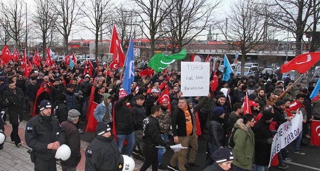 Demo türkischer Organisationen in Dortmund