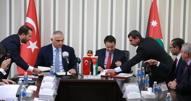 الوزيران يوقعان اتفاقية التبادل الثقافي وزارة الثقافة الأردنية