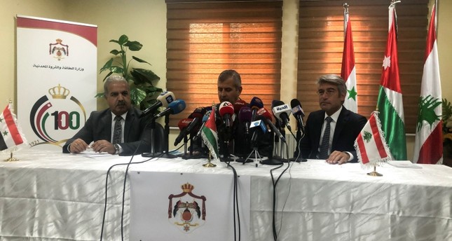 اجتماع وزراء الثلاثة للدول المعنية في عمان رويترز