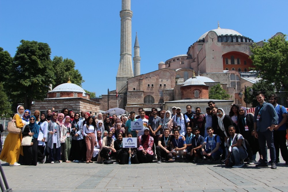 Muslim American, Canadian students learn about Turkish culture Daily