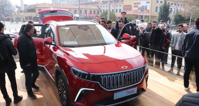 نموذج SUV لأول ماركة سيارة كهربائية محلية في تركيا توغ Togg تعرض في ولاية سامسون، شمالي تركيا، 25 مارس/ آذار 2023. IHA