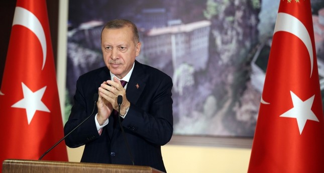 أردوغان يعايد نظيريه الإندونيسي والأفغاني