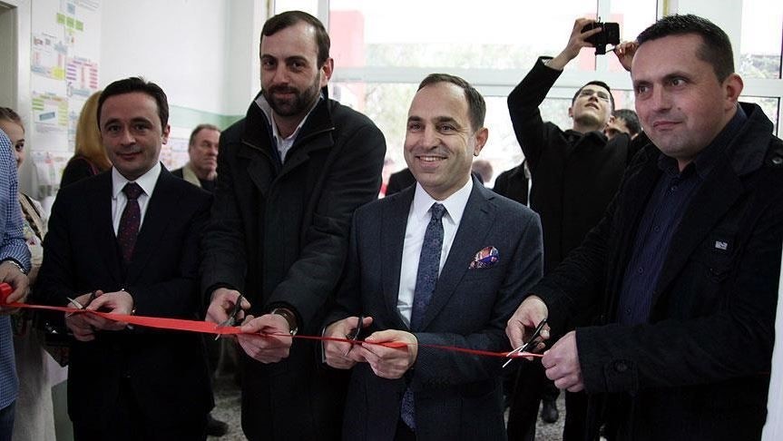 Turkey's Ambassador for Serbia's Belgrade Tanju Bilgiu00e7 takes part in a ribbon-cutting ceremony. (AA Photo)