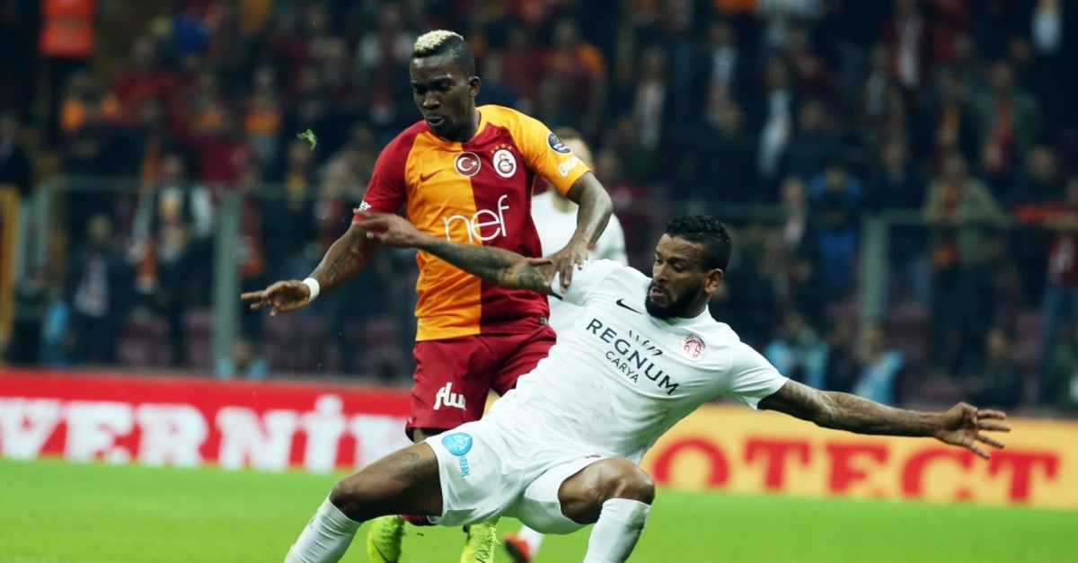 Henry Onyekuru (L) scored two goals for Galatasaray against Antalyaspor, March 12, 2019.