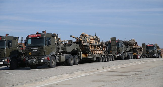 تعزيزات عسكرية تركية تضم قوات خاصة تصل الشريط الحدودي مع سوريا