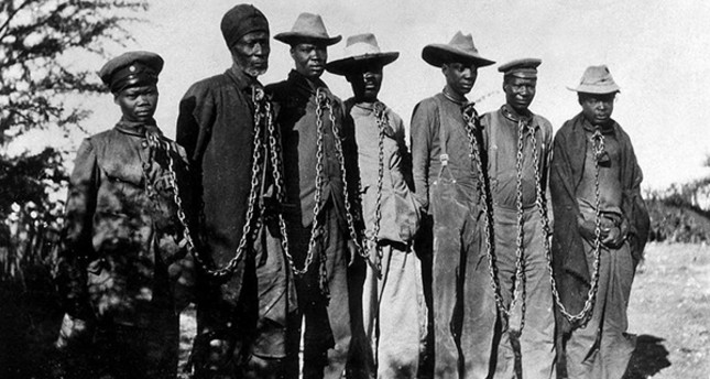 قبائل ناميبيا الإفريقية.. شاهد على ماضي ألمانيا المؤلم ومجازرها عبر التاريخ