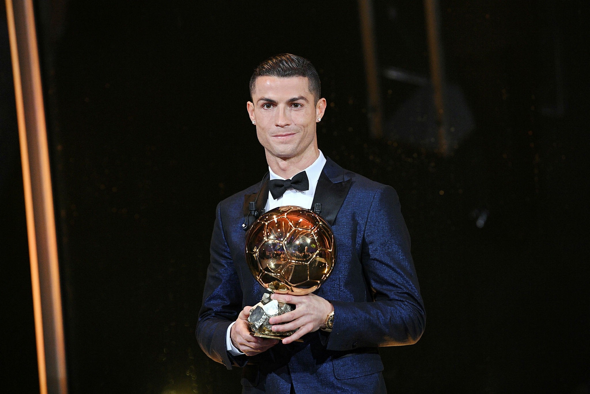 Cristiano Ronaldo wins 5th Ballon d'Or award as best player in fifth ...