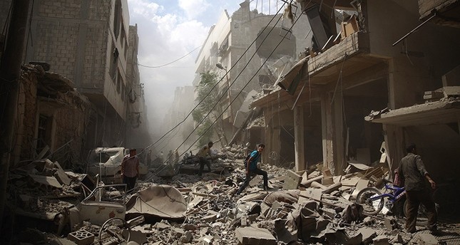 طائرات النظام وروسيا تقتل 56 سوريا في حلب