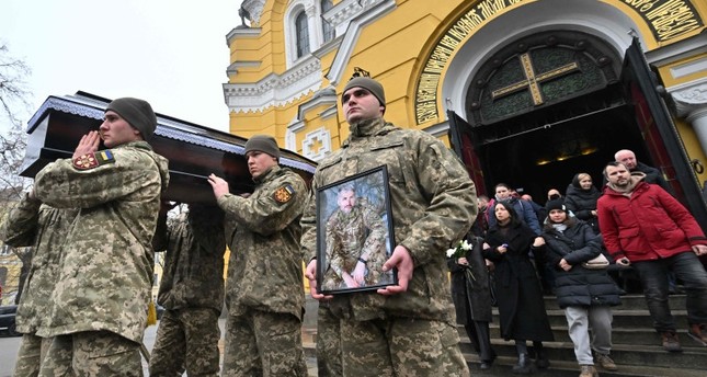 تشييع عسكري أوكراني في كييف، 27 ديسمبر 2022 الفرنسية