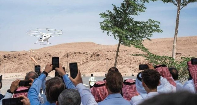 تجربة رحلات المركبات الكهربائية العمودية eVTOL التاكسي الطائر في منطقة نيوم شمال غربي السعودية صورة: وكالة الأنباء السعودية