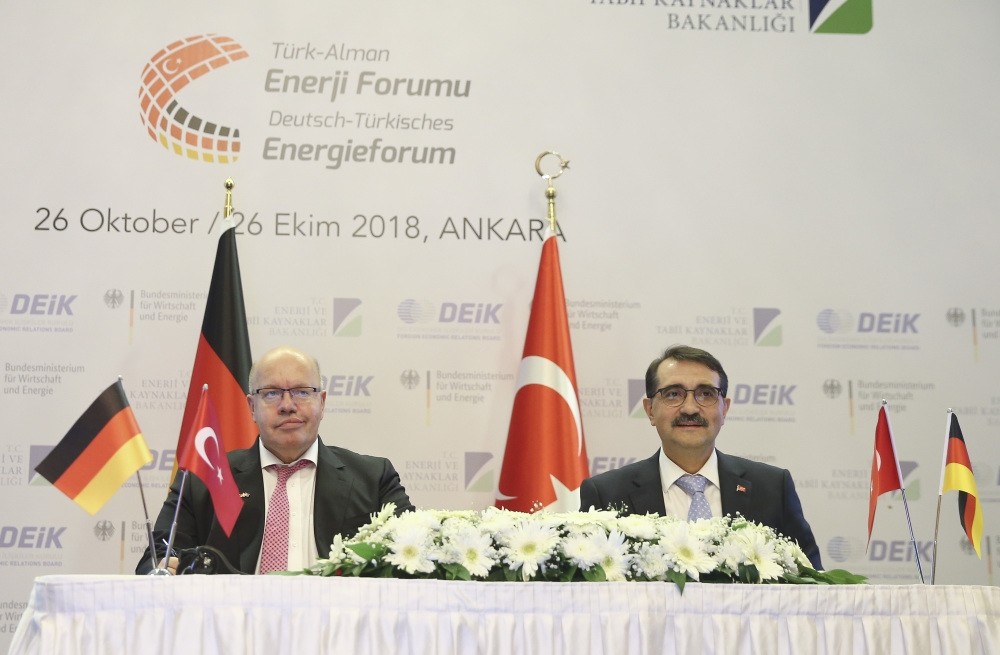 Energy and Natural Resources Minister Fatih Du00f6nmez (R) and German Economic Affairs and Energy Minister Peter Altmaier (L) attend the Turkish-German Energy Forum in Ankara, Oct. 26.