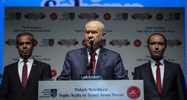 زعيم الحركة القومية التركي يتهم الأسد بتدبير هجوم ريحانلي