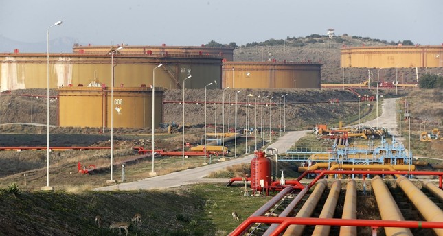 منظر عام لصهاريج النفط في ميناء جيهان على البحر المتوسط، على بعد حوالي 70 كيلومترًا من أضنة، تركيا، 19 فبراير 2014. رويترز