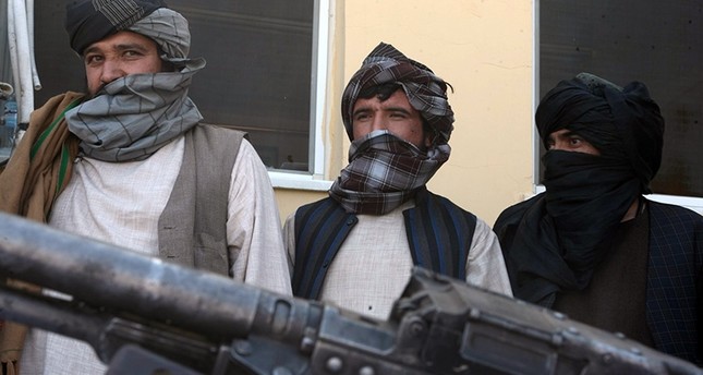 Ehemalige Taliban-Kämpfer während einer Friedenszeremonie in Herat, 3.August 2016. AA Foto