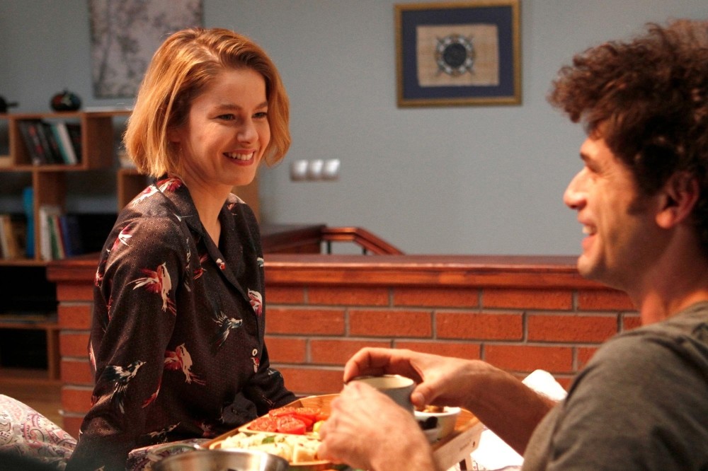 Featuring Buu011fra Gu00fclsoy, Musa Uzunlar, Burcu Biricik, Cem Davran and Ceyda Du00fcvenci, u201c8. Gu00fcnu201d presents a mysterious story.