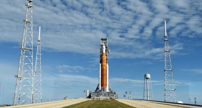 تواصل ناسا استعداداتها لإطلاق إس إل إس،وهو أقوى صاروخ صنعته وكالة الفضاء الأميركية على الإطلاق، ومن المقرر أن ينطلق صباح الأربعاء في الساعة 06,04 بتوقيت غرينتش من مركز كينيدي للفضاء التابع لناسا، فلوريدا. AFP
