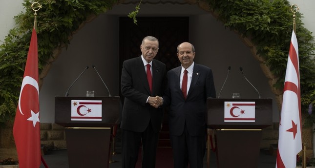 الرئيس رجب طيب أردوغان يعقد امؤتمراً صحفياً مع رئيس جمهورية شمال قبرص التركية أرسين تتار في العاصمة لفكوشا 12-6-2023 صورة: الأناضول