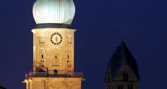 Neonazis besetzten Dortmunder Kirche - Polizei lässt Täter frei