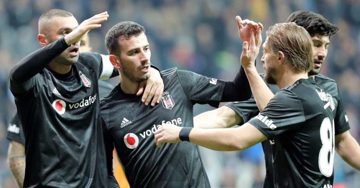 Burak Y?lmaz (L) celebrates a goal he scored against Kayserispor with teammates, Istanbul, Dec. 2, 2019. (AA Photo) 