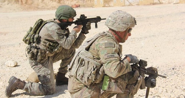 تدريبات تركية أمريكية تمهيداً لإجراء دوريات مشتركة في منبج السورية