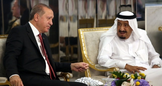 الرئيس رجب طيب أردوغان مع الملك سلمان بن عبد العزيز من الأرشيف