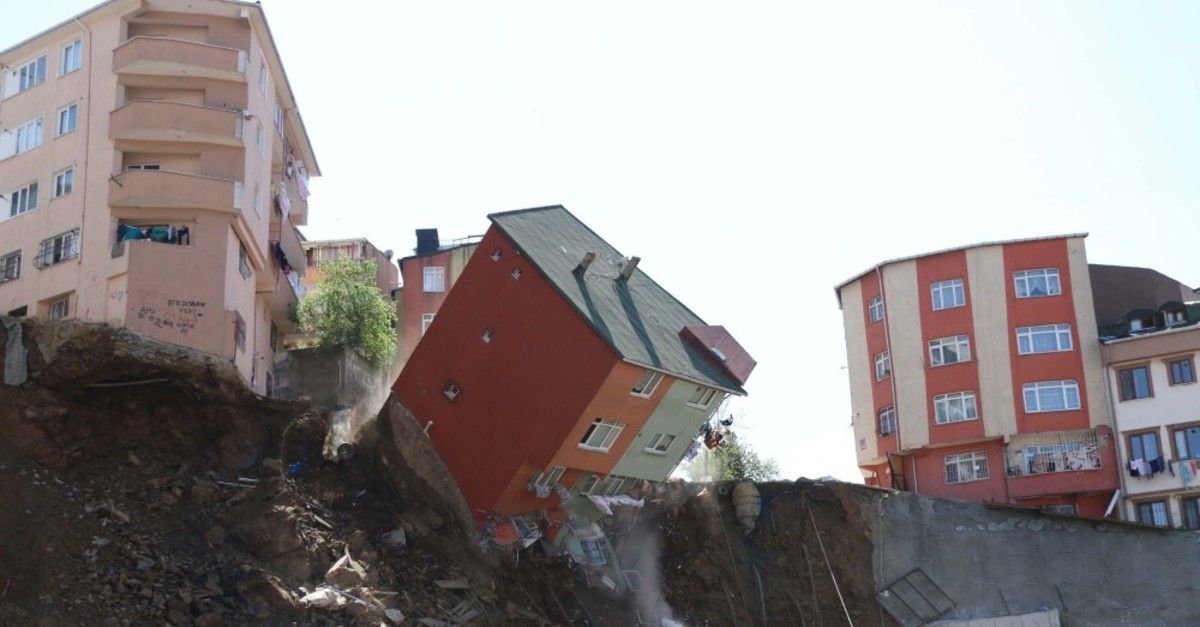 Building Collapses In Istanbul No Casualties Daily Sabah