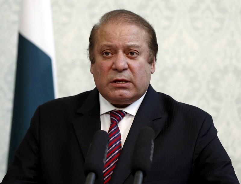 Pakistan Prime Minister Nawaz Sharif speaks during a joint news conference in Kabul, Afghanistan, May 12, 2015. (REUTERS Photo)