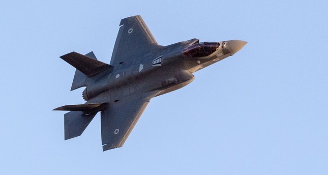 طيار تركي ينفذ أول طلعة تدريبية بـ F-35