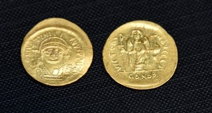 На северо-западе Турции обнаружили 68 золотых монет