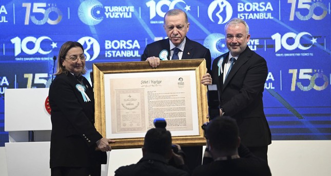 الرئيس التركي رجب طيب أردوغان يشارك في حفل بمناسبة الذكرى 150 على تأسيس بورصة إسطنبول، 22-12-2023 صورة: الأناضول