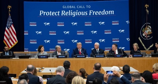 الرئيس الأمريكي دونالد ترامب يلقي كلمة في أول مؤتمر تحت عنوان حماية الحريات الدينية، بمقر الأمم المتحدة في نيويورك وكالة الأنباء الفرنسية