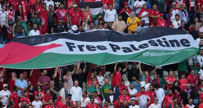 مونديال قطر.. الكرة توحد ما فرقته السياسة مونديال قطر.. الكرة توحد ما فرقته السياسة