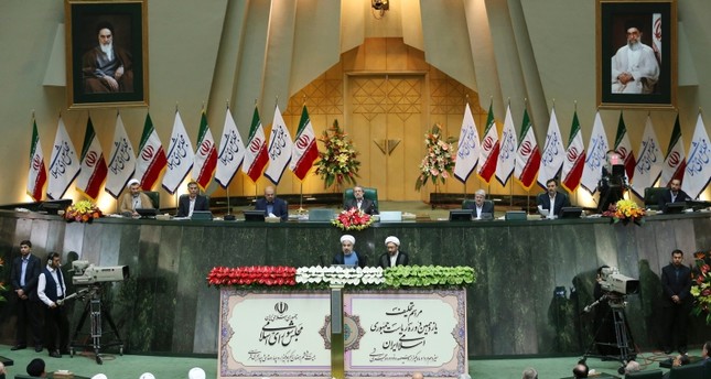 البرلمان الإيراني من الأرشيف