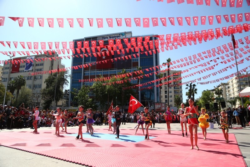 Turkish children celebrate Children's Day