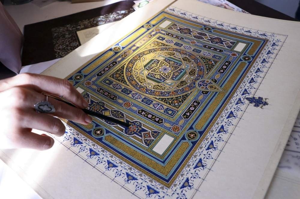 In her works, Zahra Masoumi blends Ottoman and Iranian patterns. (AA Photo)