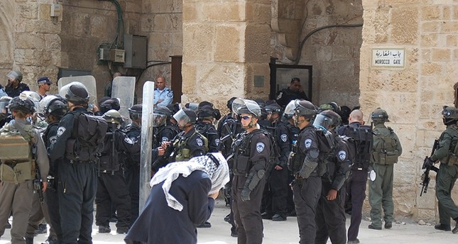 عشرات المستوطنين يقتحمون المسجد الأقصى ودعوات فلسطينية لـالرباط